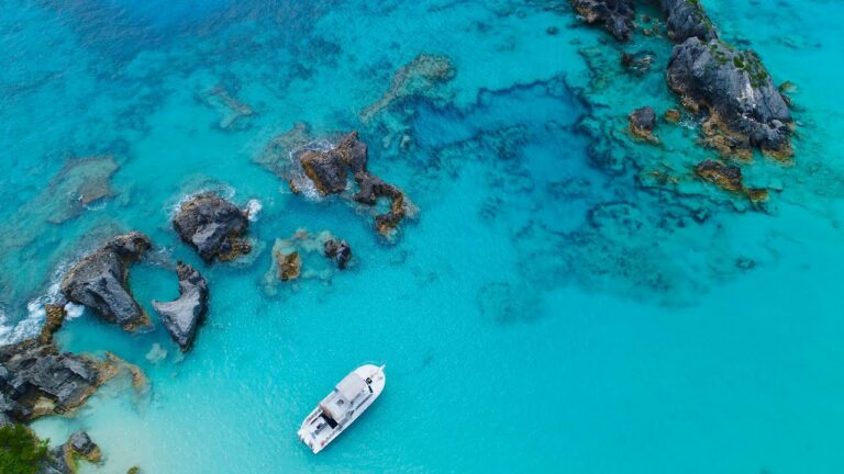 Bermuda – all year around climate – drone film
